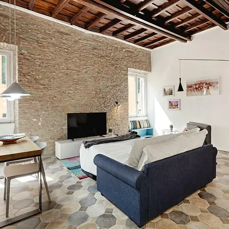 Sleek Flat 4 Guests 450m From The Colosseum Appartamento *