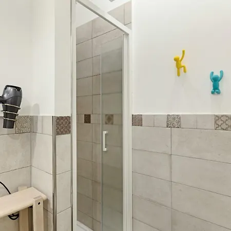 Sleek Flat 4 Guests 450m From The Colosseum Roma