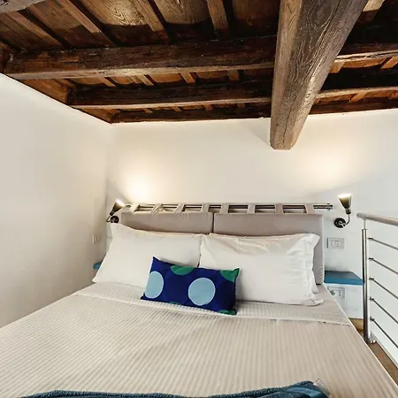 Appartamento Sleek Flat 4 Guests 450m From The Colosseum Roma