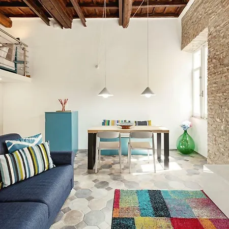 Appartamento Sleek Flat 4 Guests 450m From The Colosseum