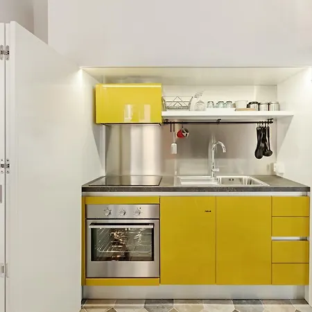 Appartamento Sleek Flat 4 Guests 450m From The Colosseum