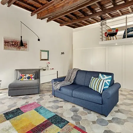Sleek Flat 4 Guests 450m From The Colosseum *