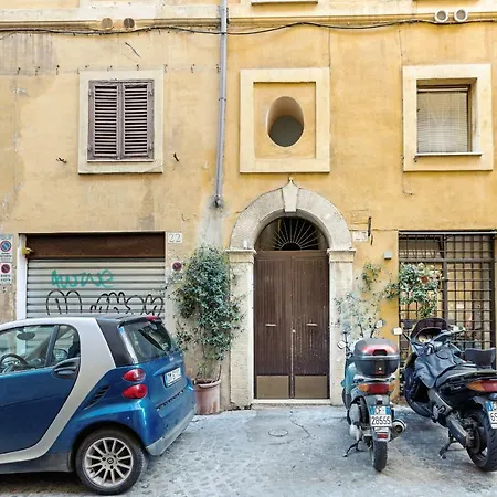 Sleek Flat 4 Guests 450m From The Colosseum Appartamento Roma